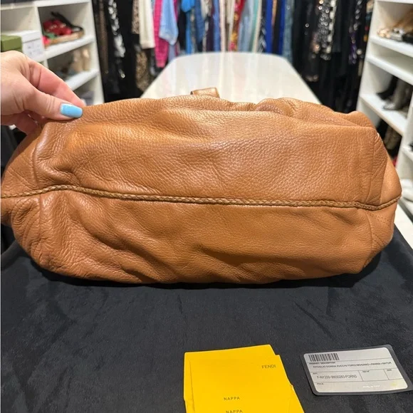 Fendi Leather Spy Vintage Brown Hobos, Handbag in EUC with cards and dust bag - Picture 8 of 16